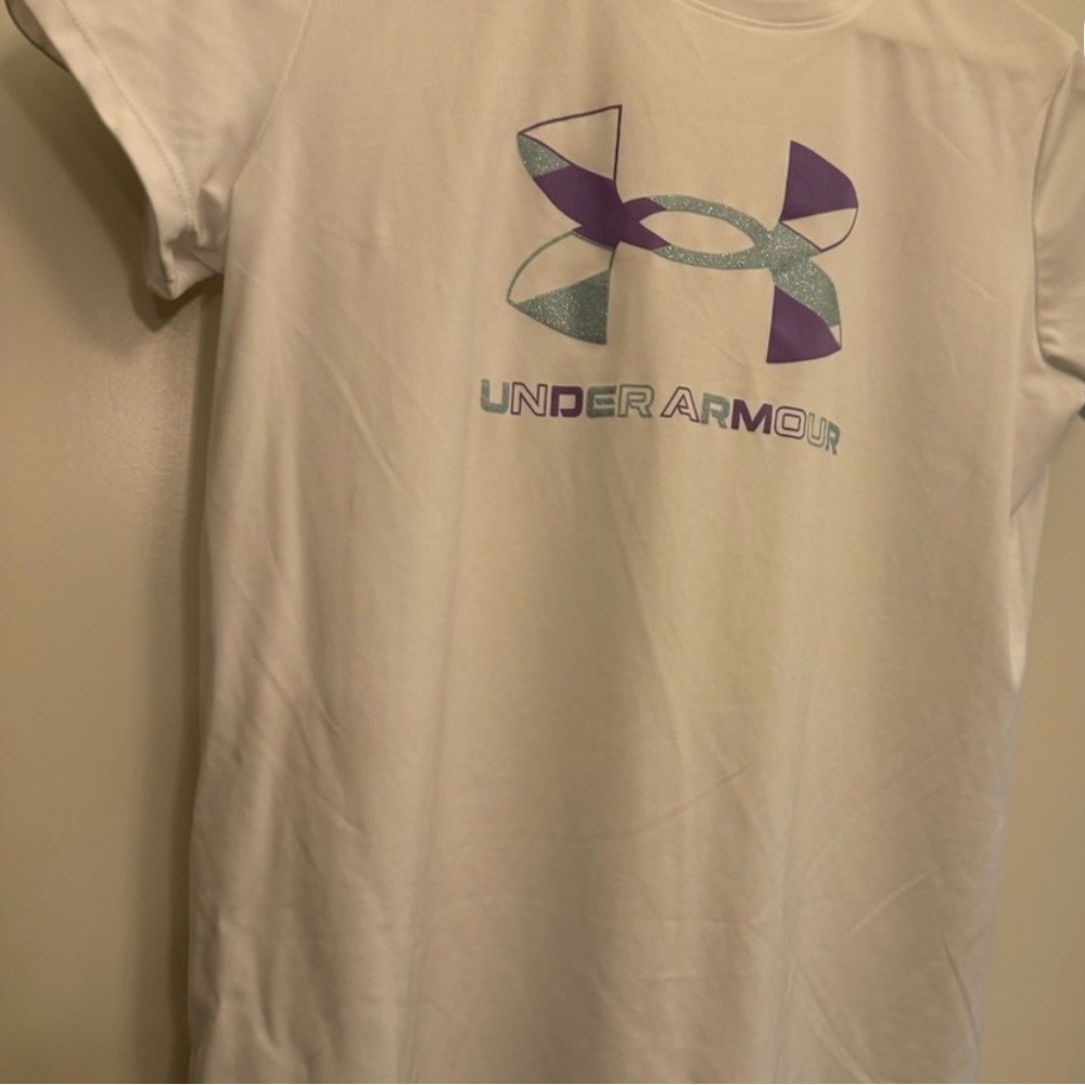 Under Armour girls YXL T Shirt